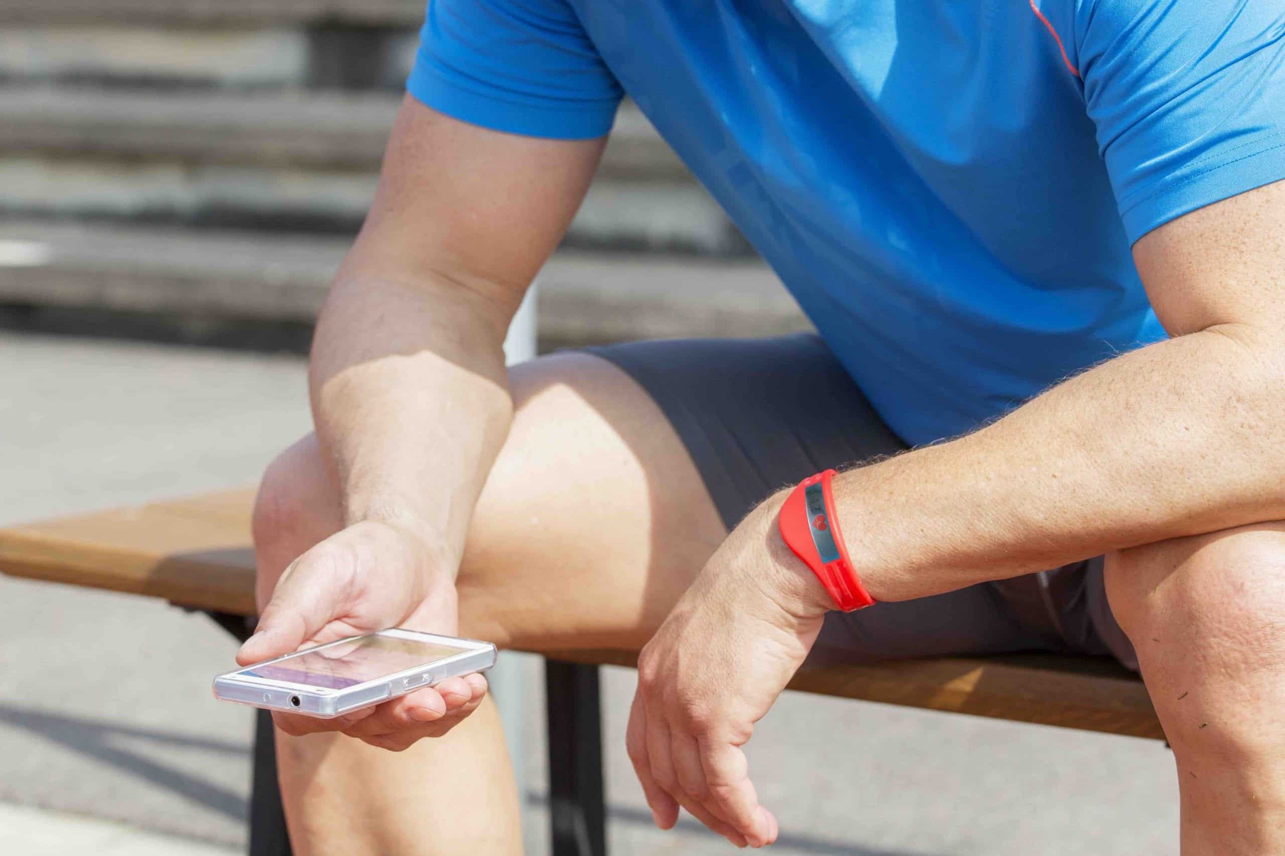 Quantified self: three strategies to integrate new technologies in fitness and health clubs